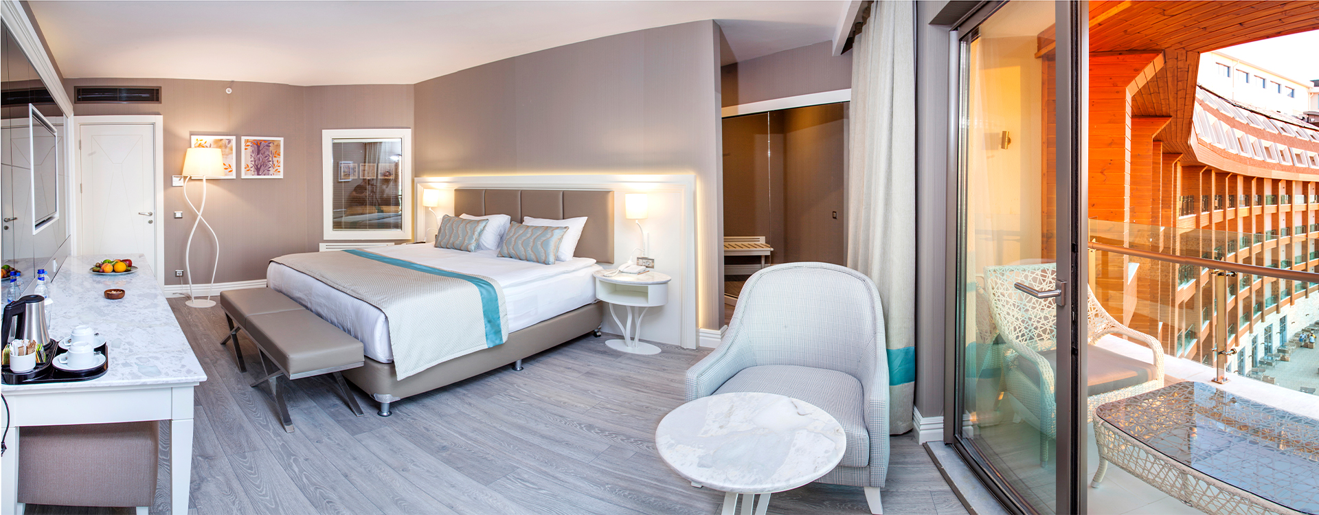 Family Suit Room Forest